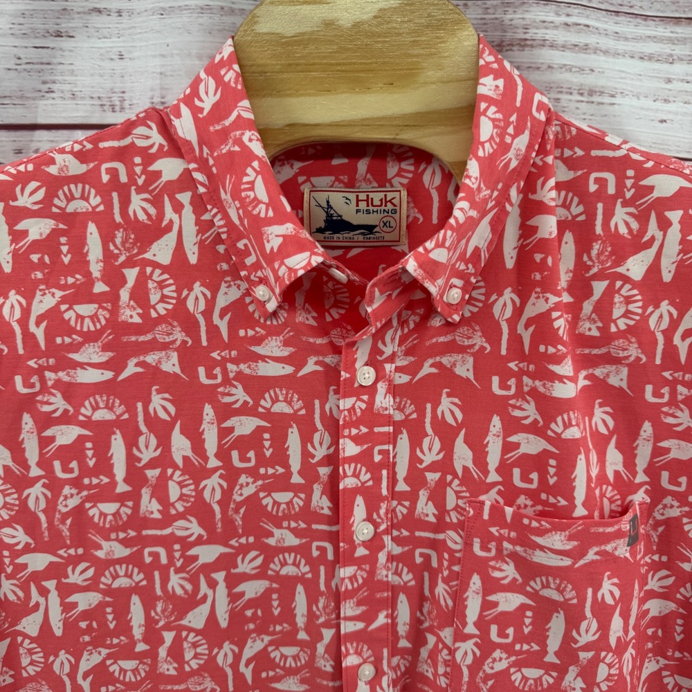 Huk Fishing Shirt Mens XL Short Sleeve Button Down Fish Stretch Performance